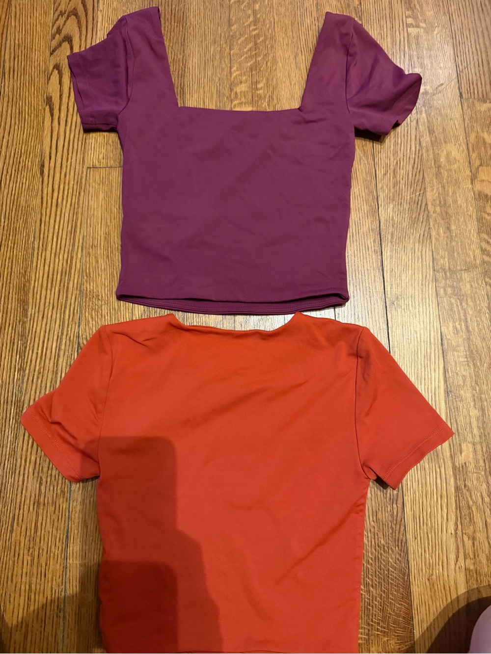 Aritzia Babaton Women's Crop Top in Plum and orange/red 2XS